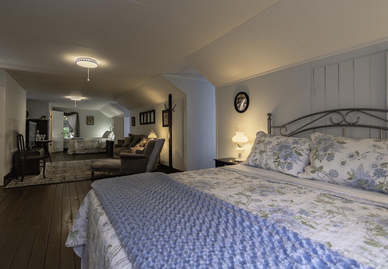 Riverboat Bed & Breakfast Натчез Екстер'єр фото